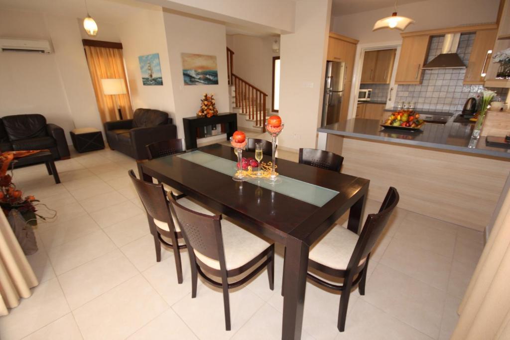 Holidays Villas Pissouri Room photo